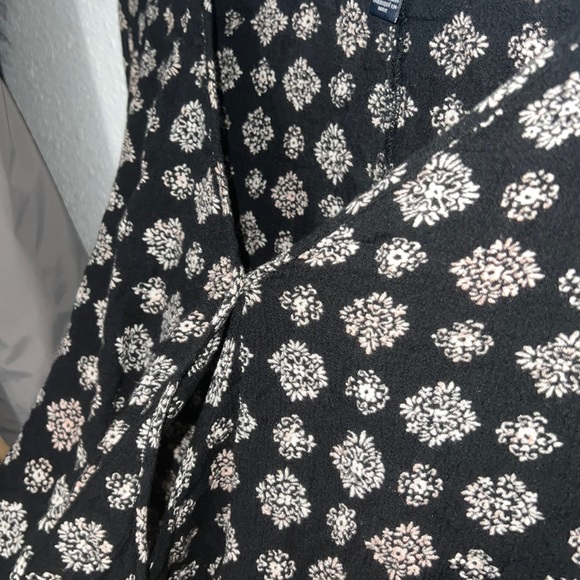 American Eagle surplice blouse - Picture 4 of 5